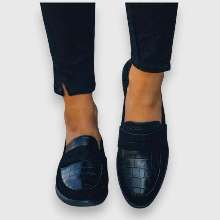 Mariluz | Women's Orthopedic Slip-On Loafers with Padded Insoles and Soft Lining