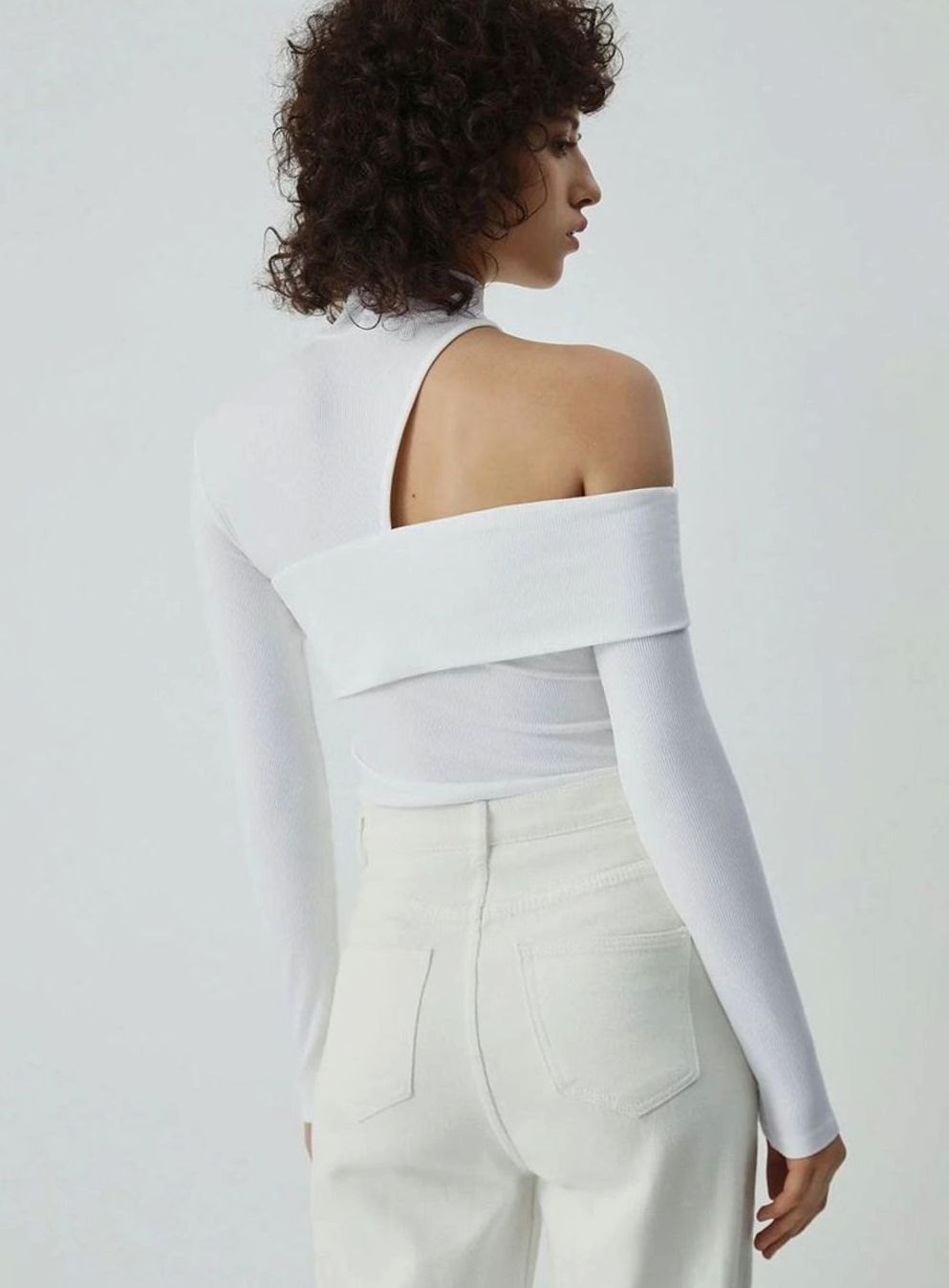 Women's Asymmetric Cut-Out Roll Neck Ribbed Knit Jumper