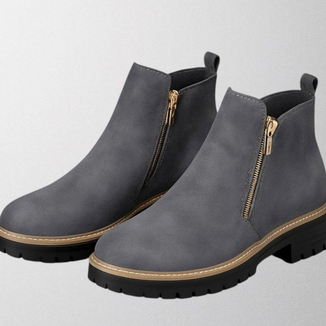 Women's Black Chelsea Boots Round-Toe Side-Zip Ankle Boots