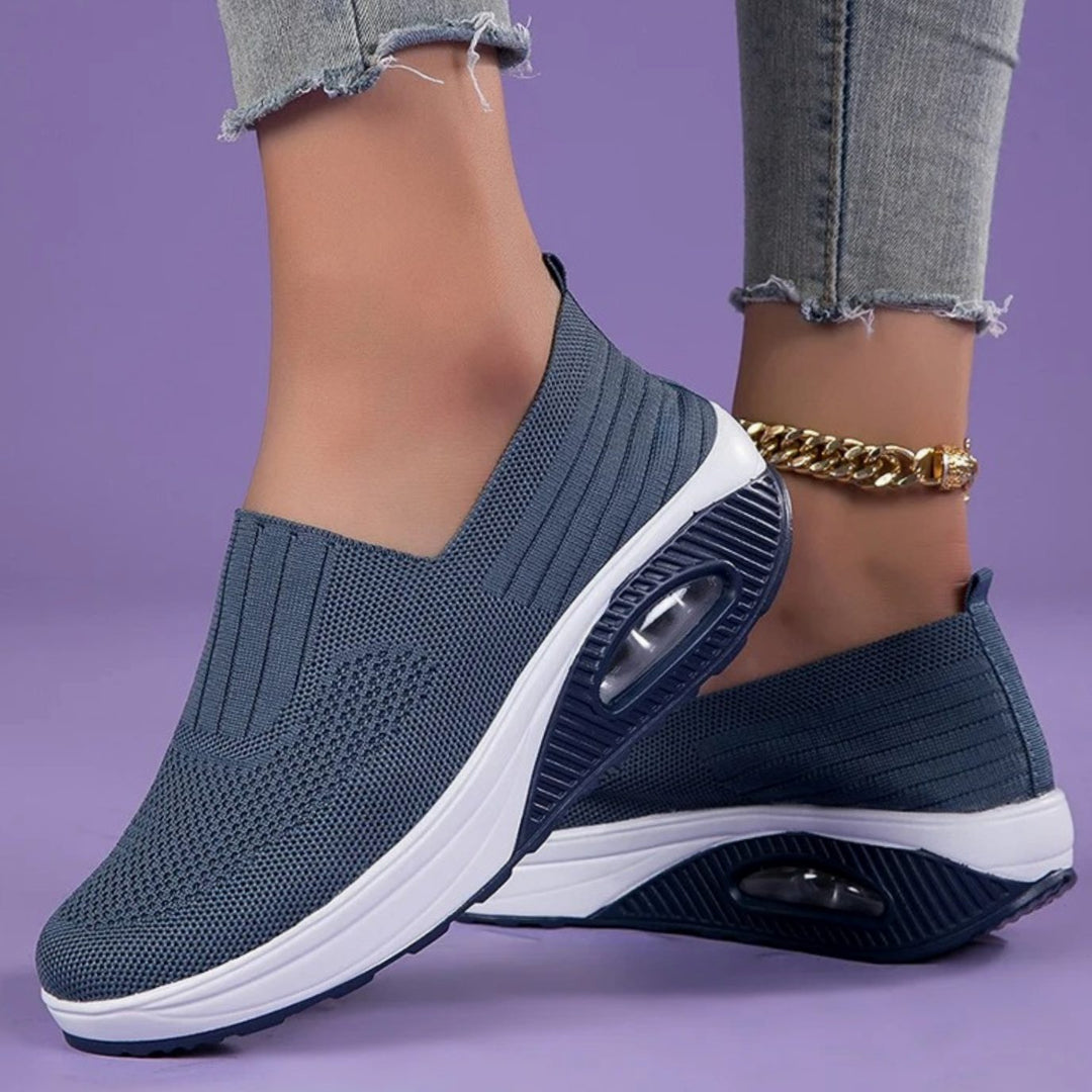Women's Breathable Knit Slip-On Air-Cushion Trainers - Blue