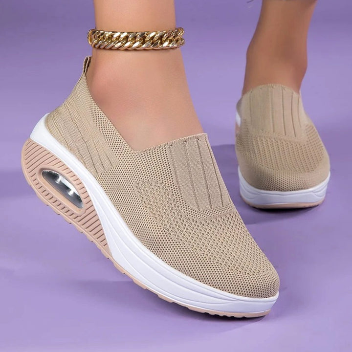 Women's Breathable Knit Slip-On Air-Cushion Trainers - Brown