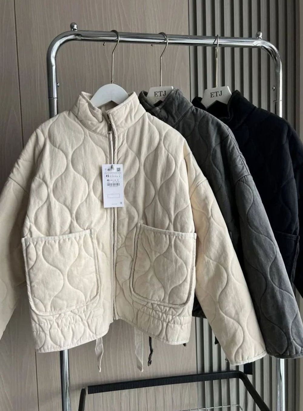 Women's Cropped Quilted Zip-Up Jacket Patch Pockets Drawstring Hem