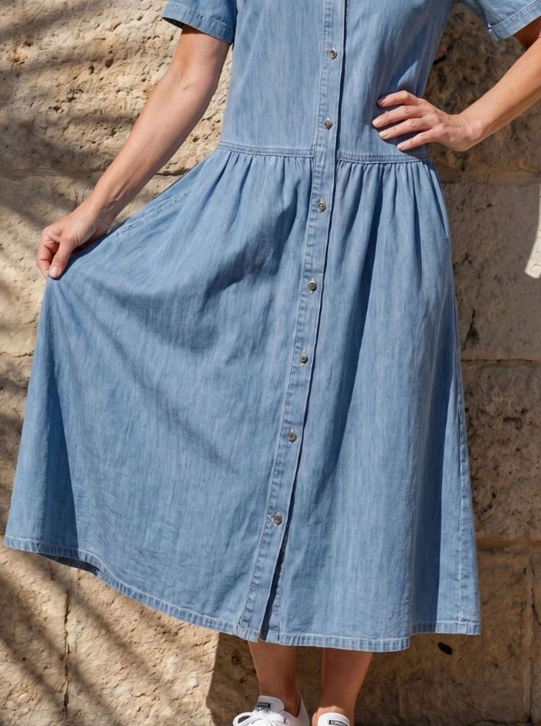 Women's Gathered-Waist Button-Through Denim Midi Shirt Dress