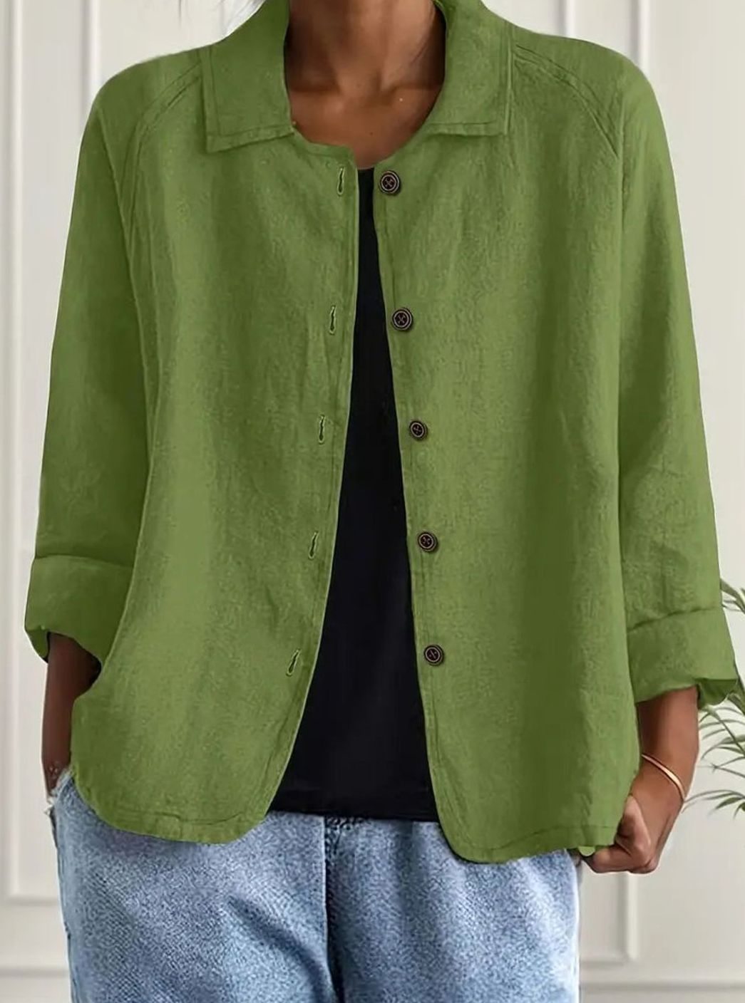 Women's Relaxed Collared Button-Front Three-Quarter Sleeve Shirt - Green