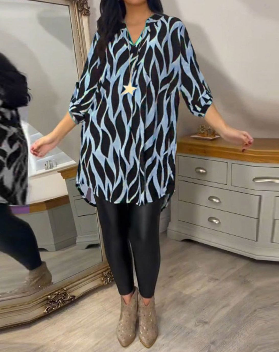 Women's Relaxed-Fit Abstract Print V-Neck Longline Blouse