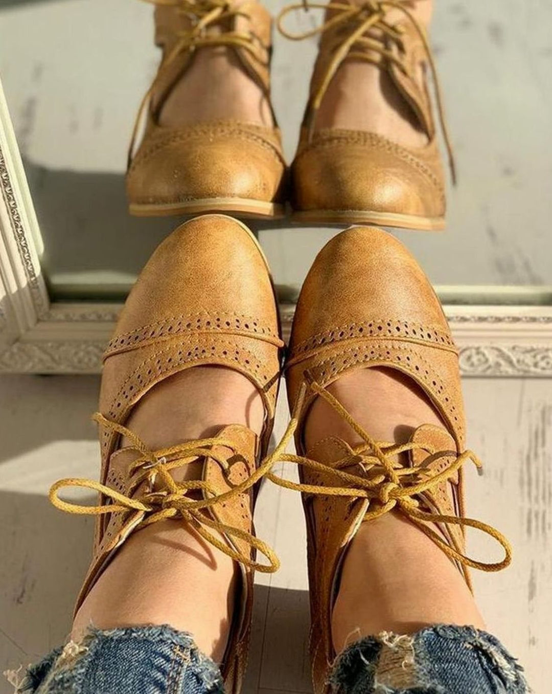 Women's Vintage Brogue Lace-Up Block Heel Cutout Pumps
