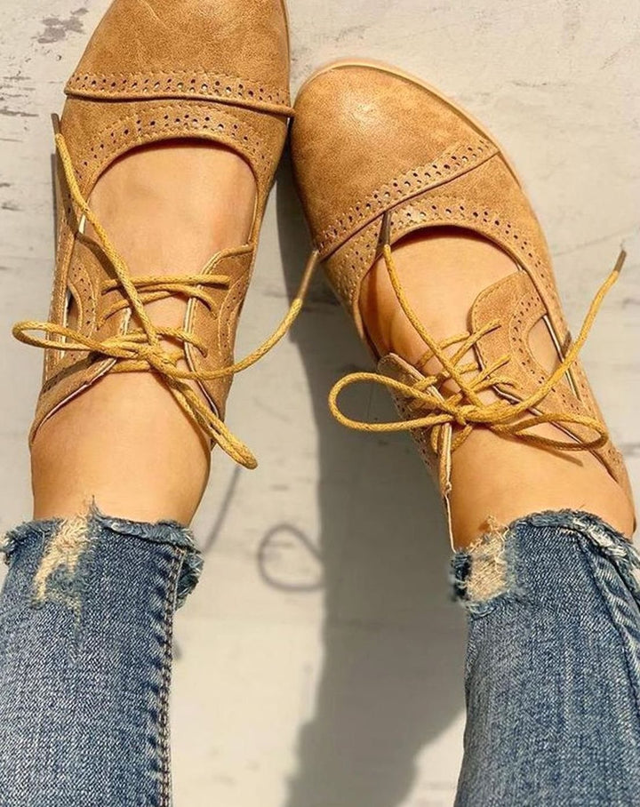 Women's Vintage Brogue Lace-Up Block Heel Cutout Pumps