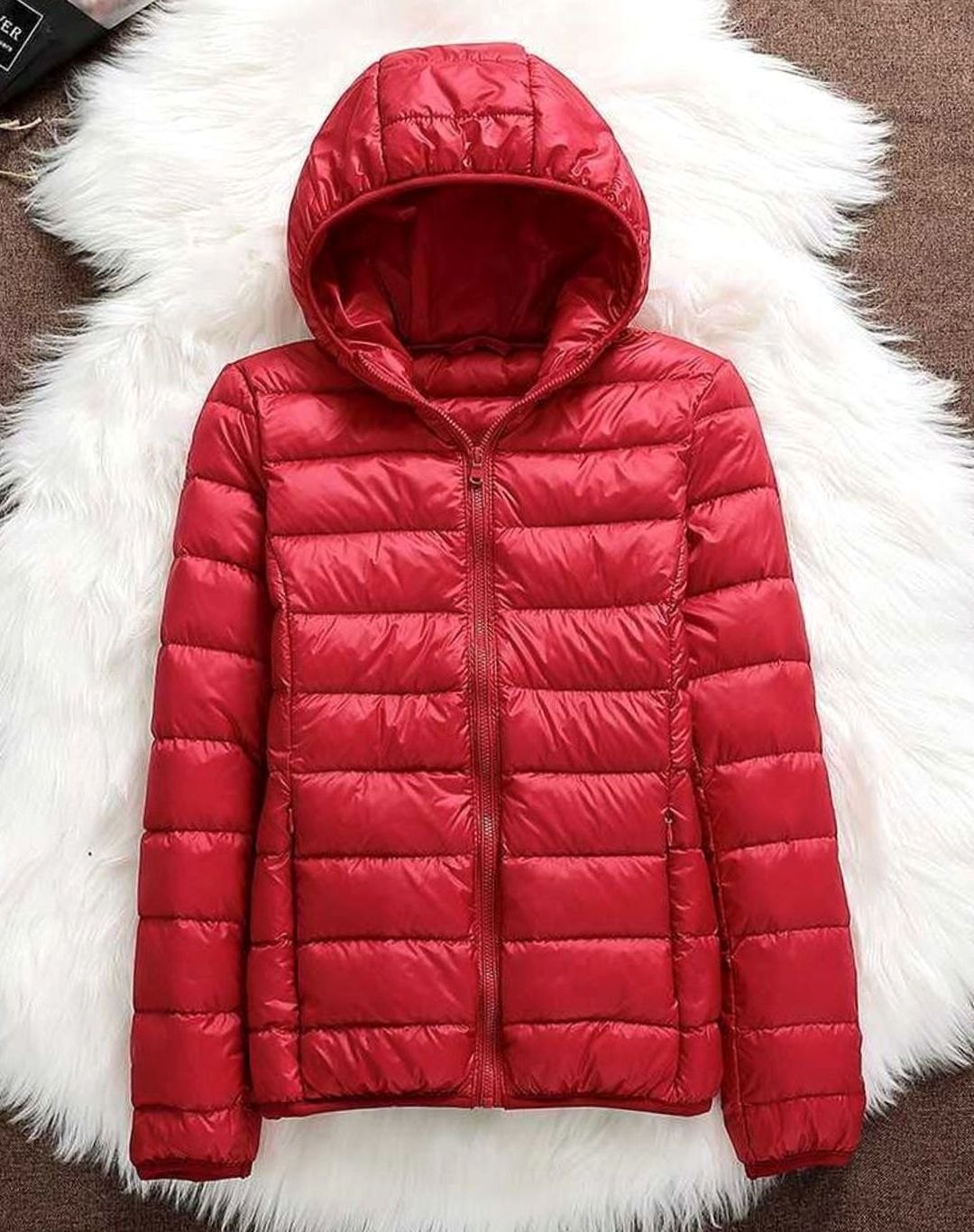 Women's Waterproof Hooded Duck Down Puffer Jacket - Red